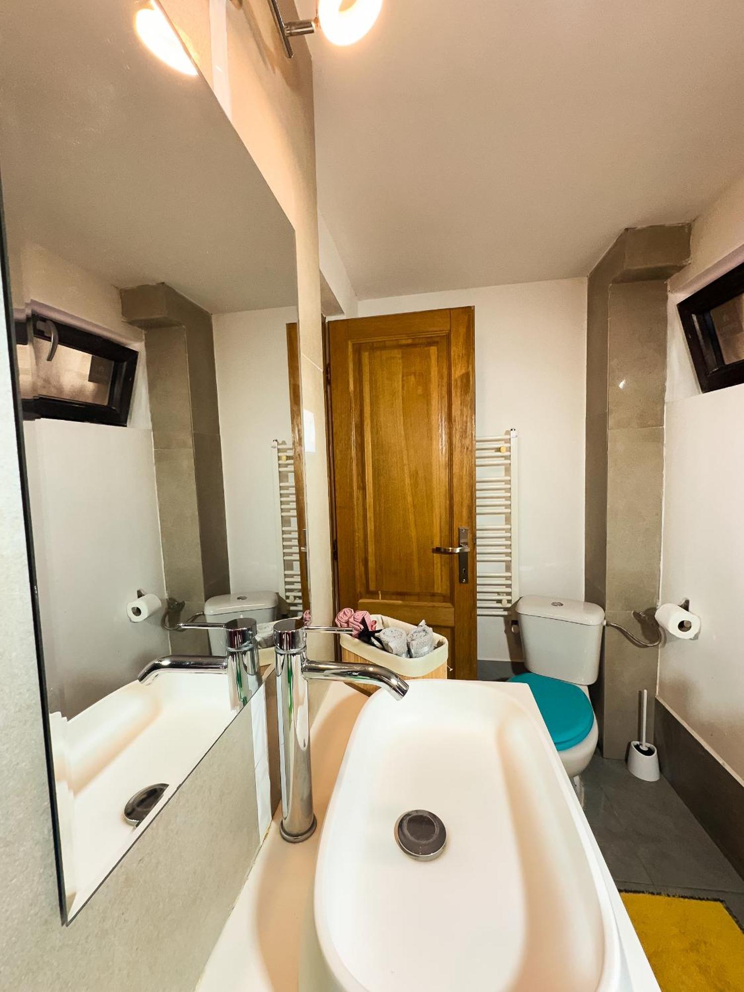 Venus Central Lux Studio Craiova Exterior photo